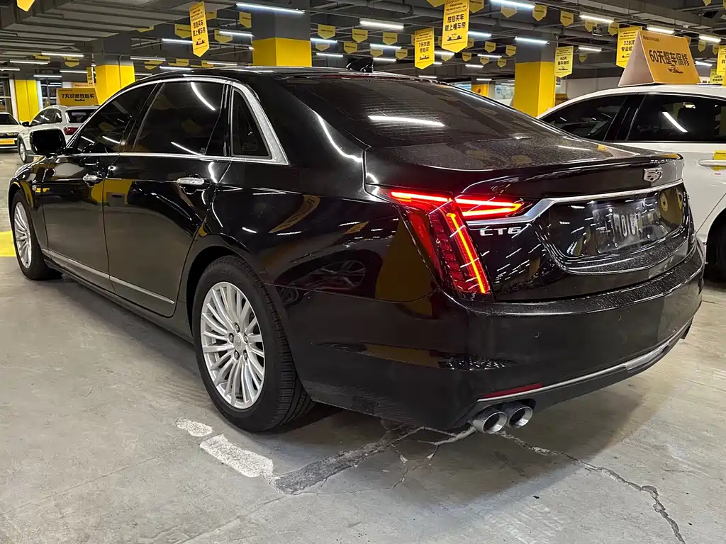 CADILLAC CT6