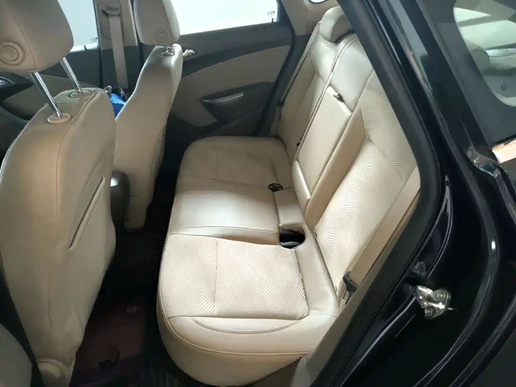 Buick Excelle — миниатюра 17