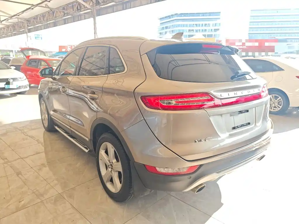 Lincoln MKC — миниатюра 5