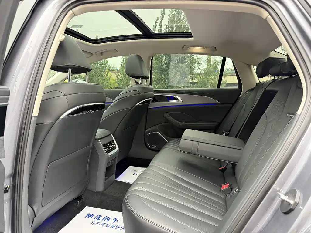Hongqi Hongqi H5 — миниатюра 9