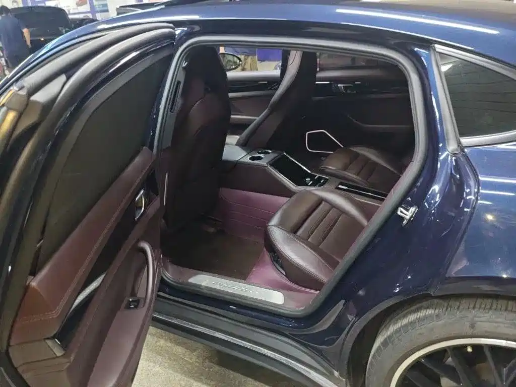 Porsche Panamera — миниатюра 4