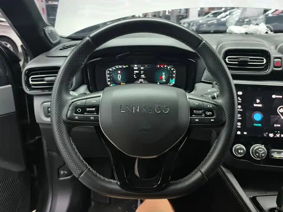 Lynk & Co 03 — миниатюра 15