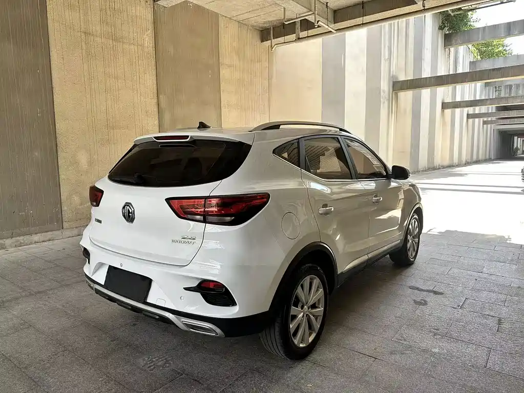 MG ZS — миниатюра 3