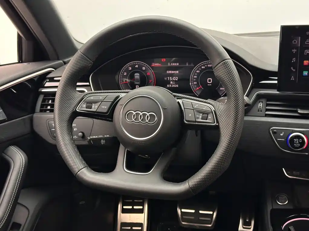Audi A4L — миниатюра 12