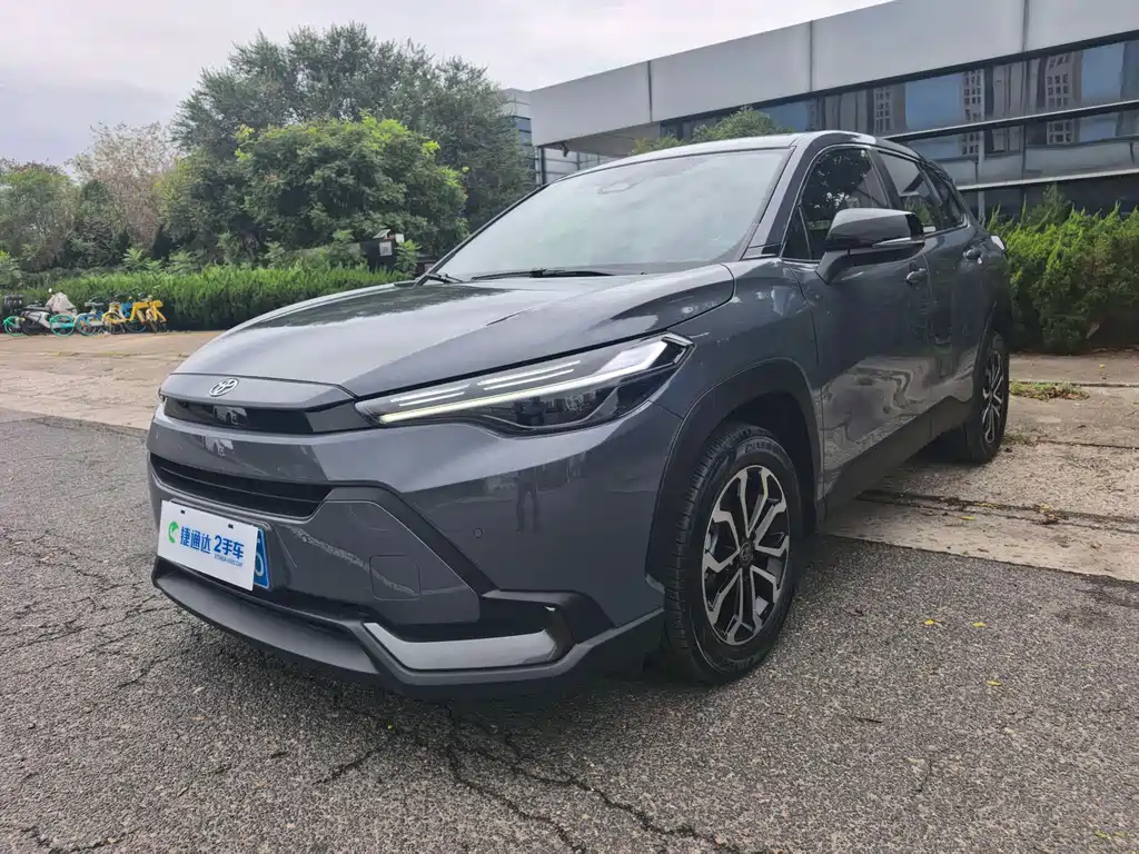 Toyota Frontlander — миниатюра 7