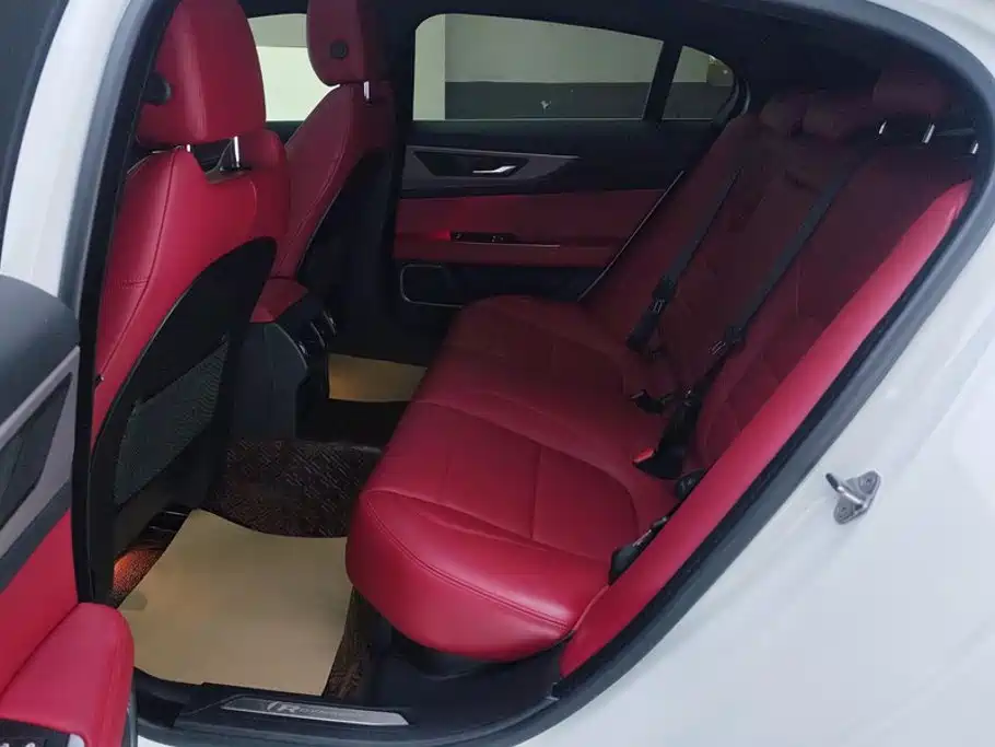 Jaguar XEL — миниатюра 11