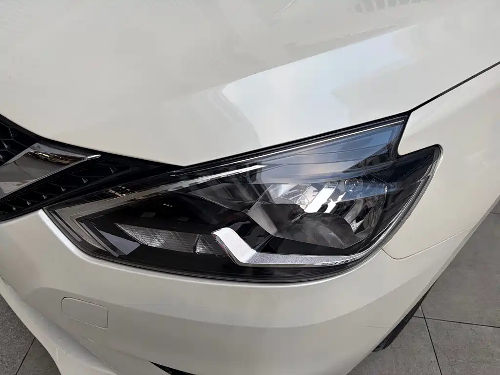 Nissan Sylphy — миниатюра 3