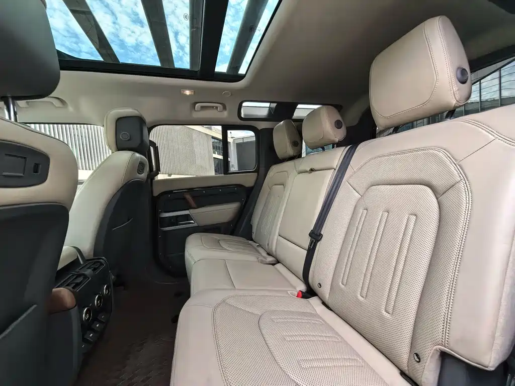Land Rover Defender — миниатюра 15