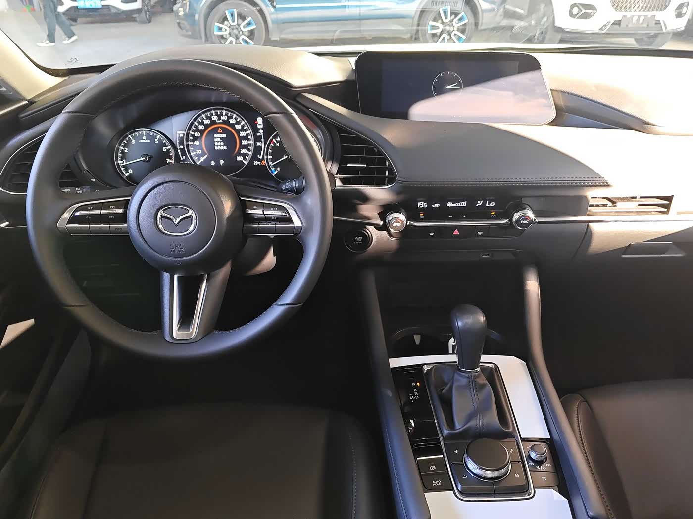 Mazda Mazda3 Axela 2.0 л 2022 г. Белый, пробег 48099 км