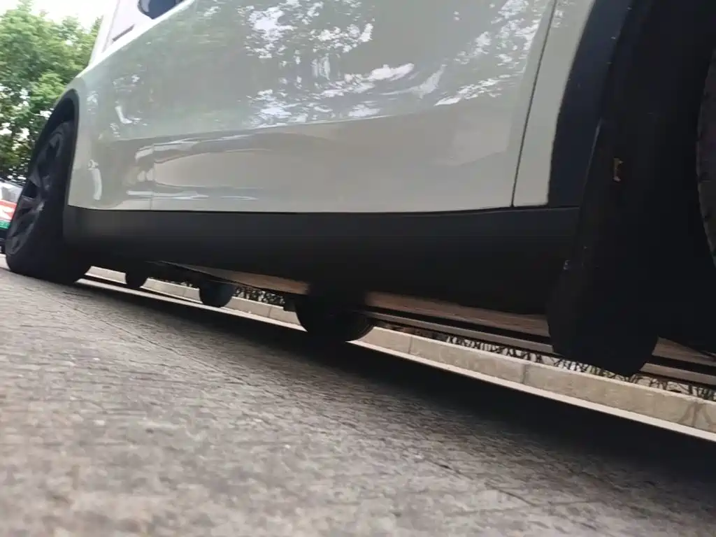 Tesla Model Y — миниатюра 19