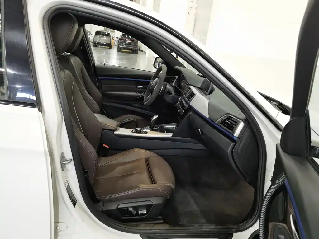 BMW 3 Series — миниатюра 23