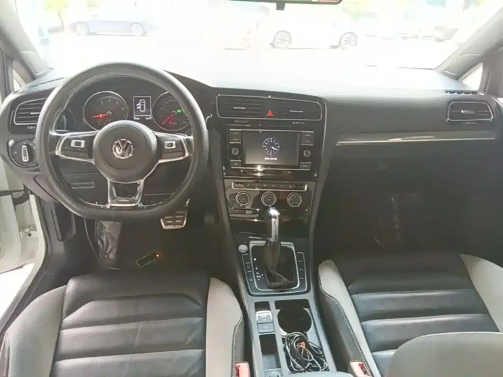 Volkswagen Golf — миниатюра 10