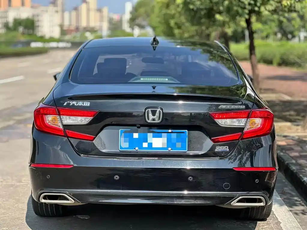 Honda Accord — миниатюра 9