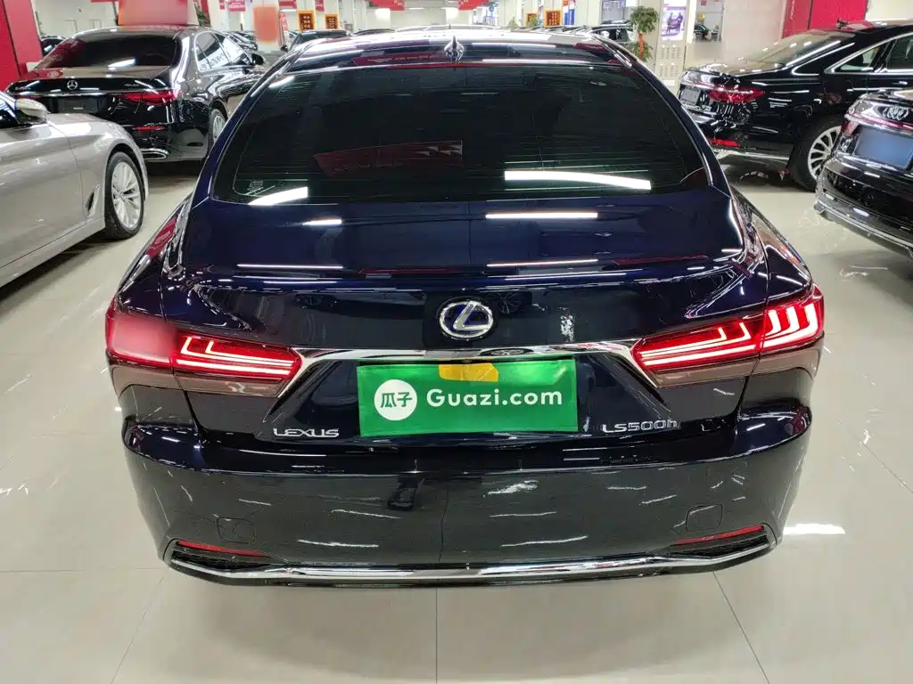 Lexus LS — миниатюра 4