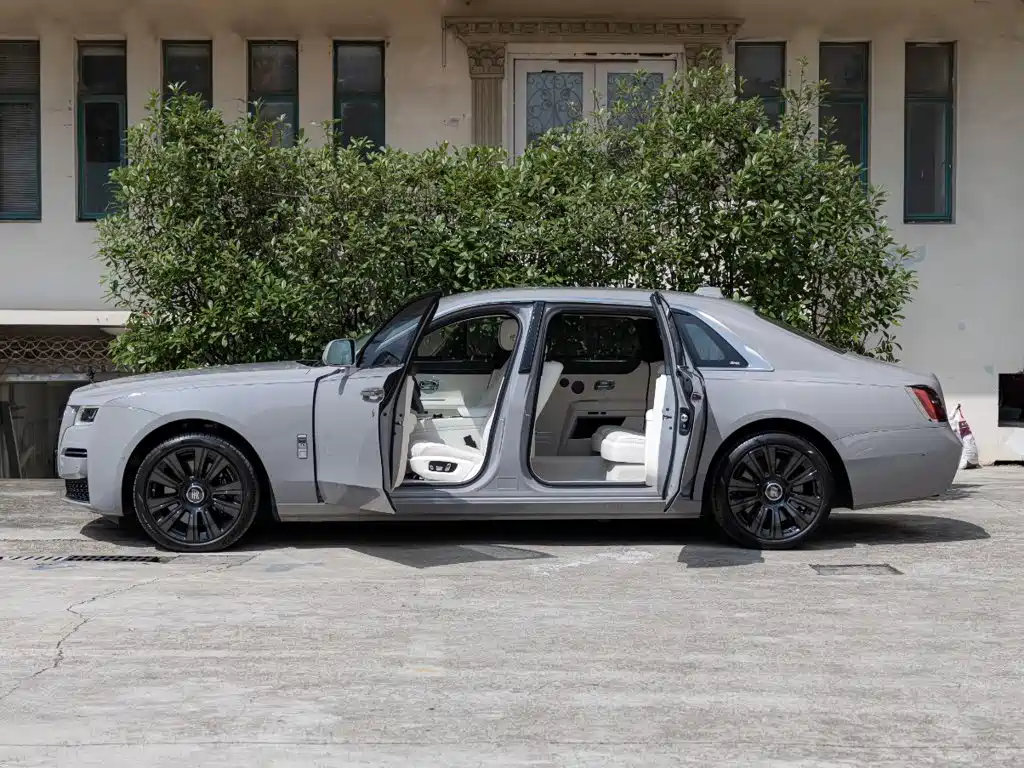 Rolls-Royce Ghost — миниатюра 8