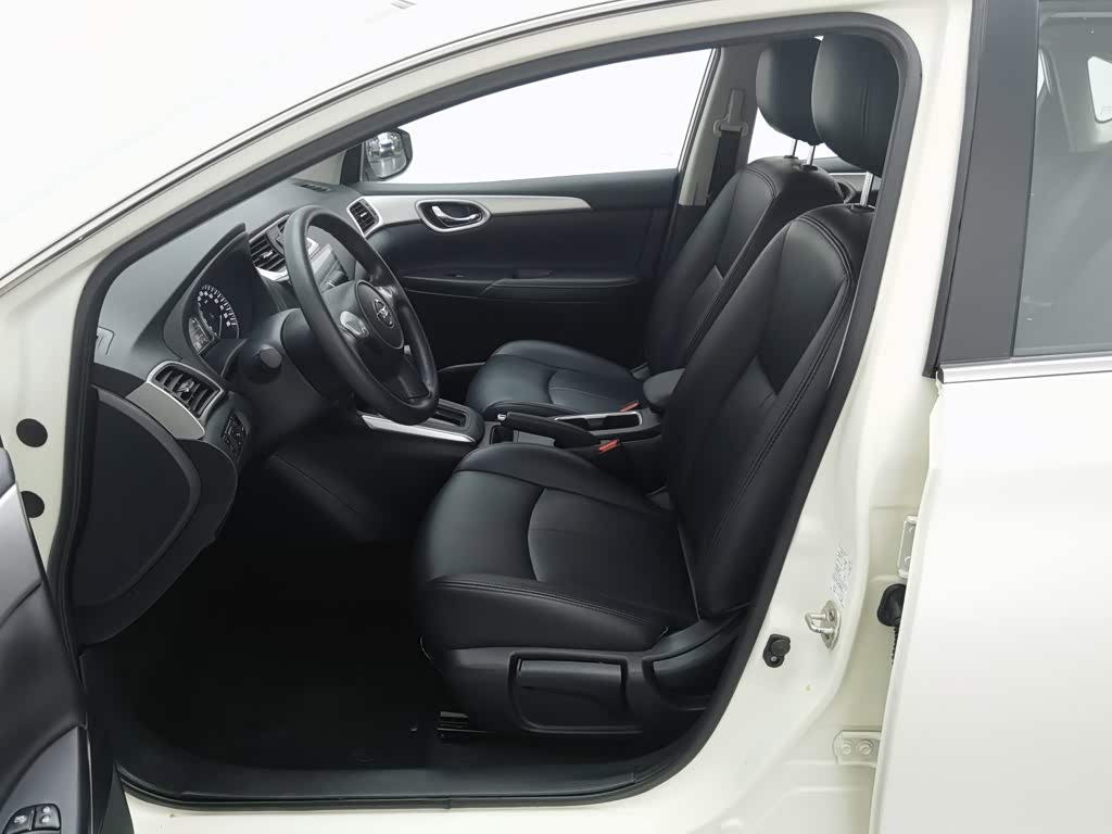Nissan Sylphy 1.6 л 2023 г. Белый, пробег 37700 км