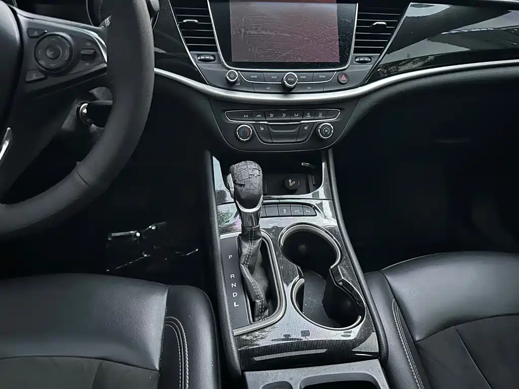 Buick Verano — миниатюра 10