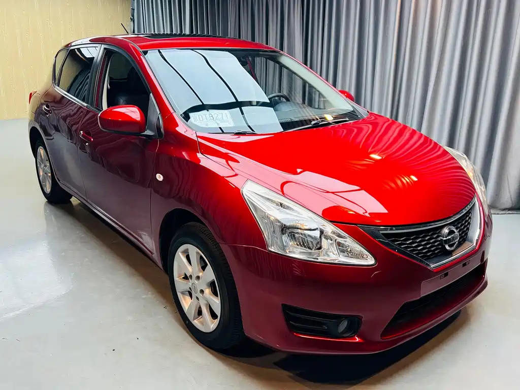 Nissan Tiida — миниатюра 3