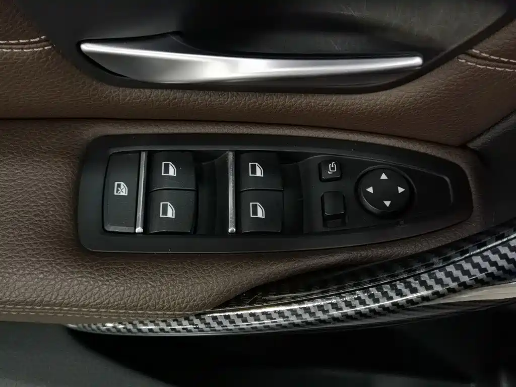 BMW 3 Series — миниатюра 9