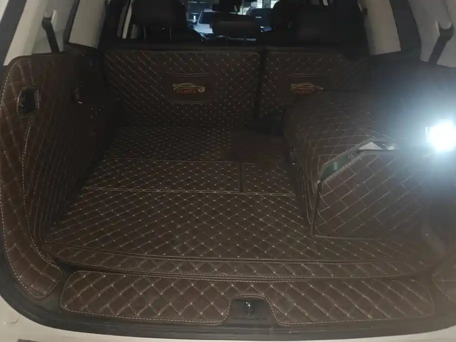 Roewe RX8 — миниатюра 4