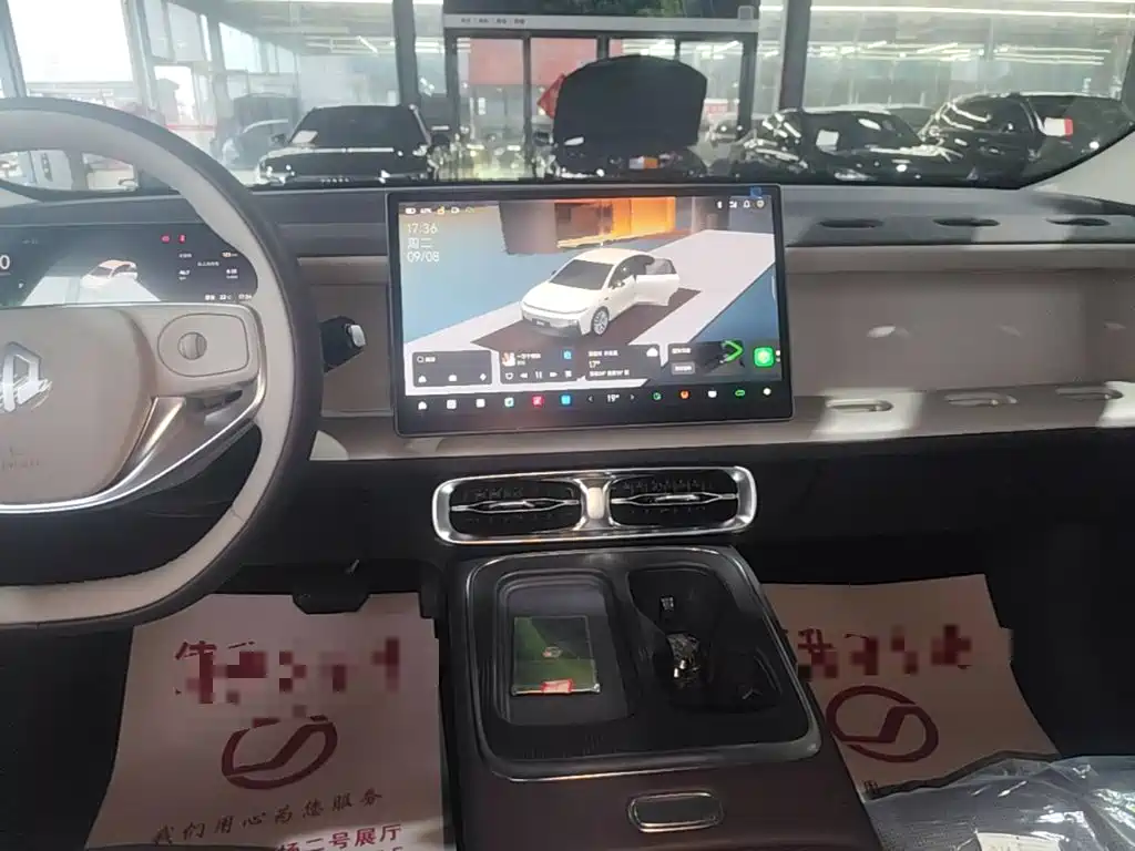 Leapmotor Leapmotor B01 — миниатюра 13
