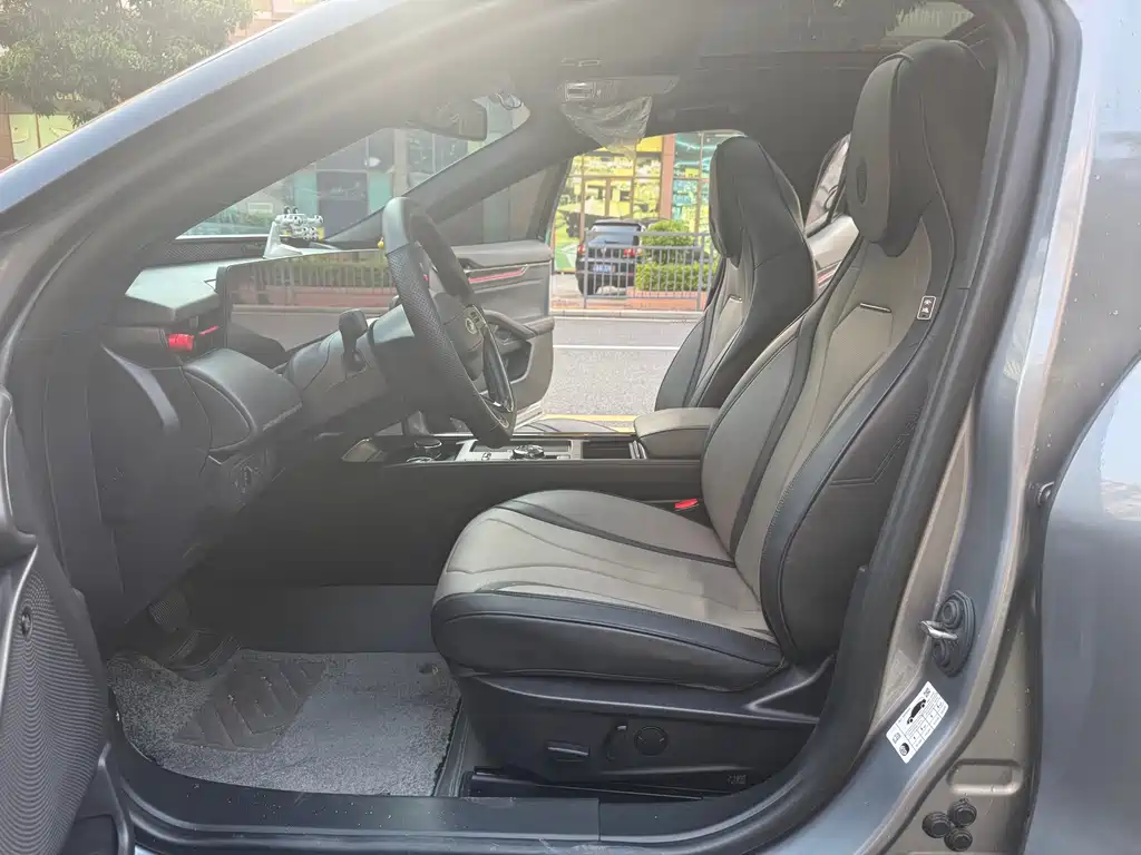 Ford Mondeo — миниатюра 16