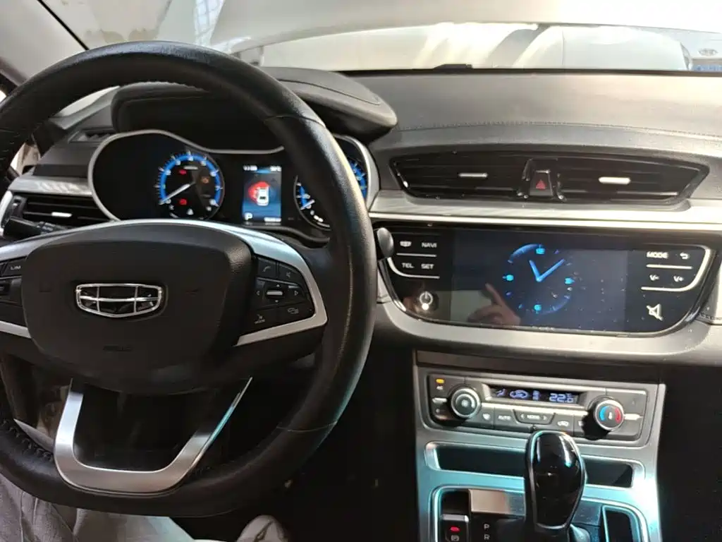 Geely Emgrand — миниатюра 10