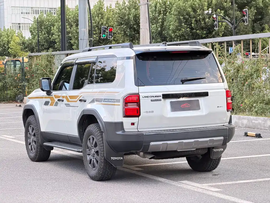 Toyota Prado — миниатюра 6