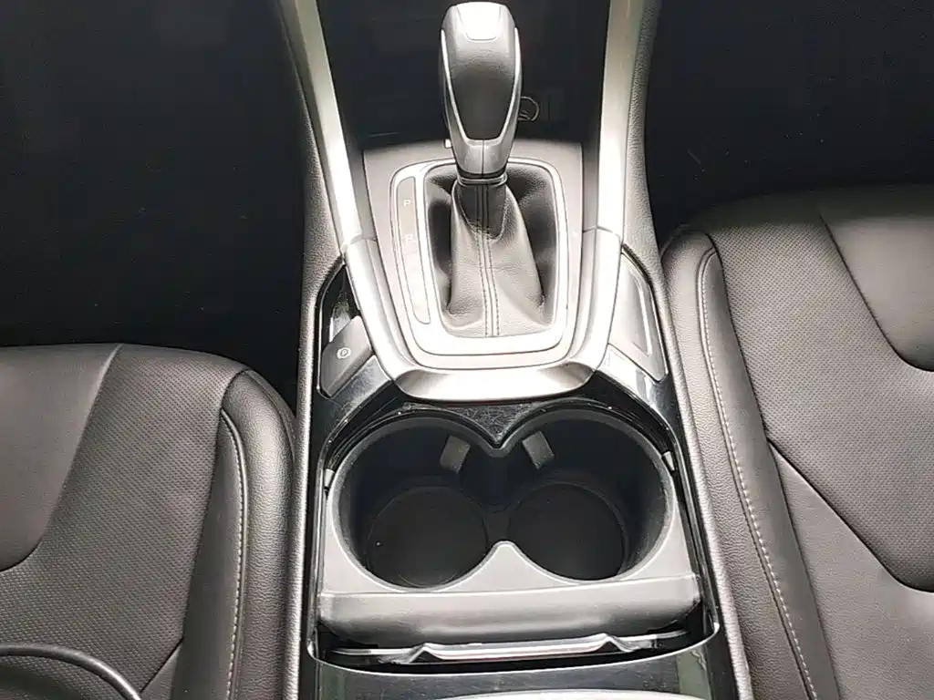 Ford Mondeo — миниатюра 14