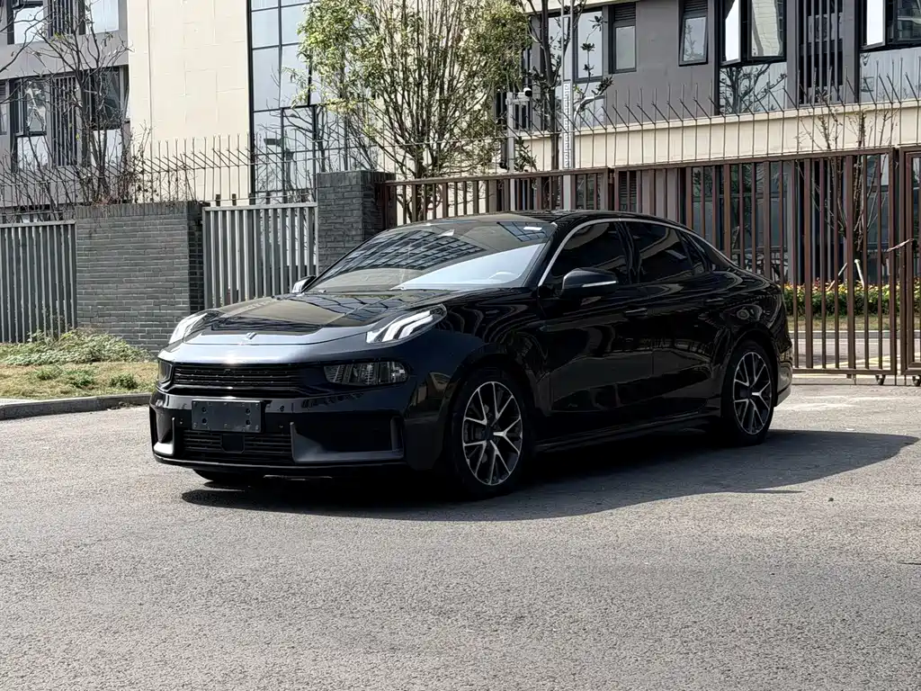 Lynk & Co 03 2020