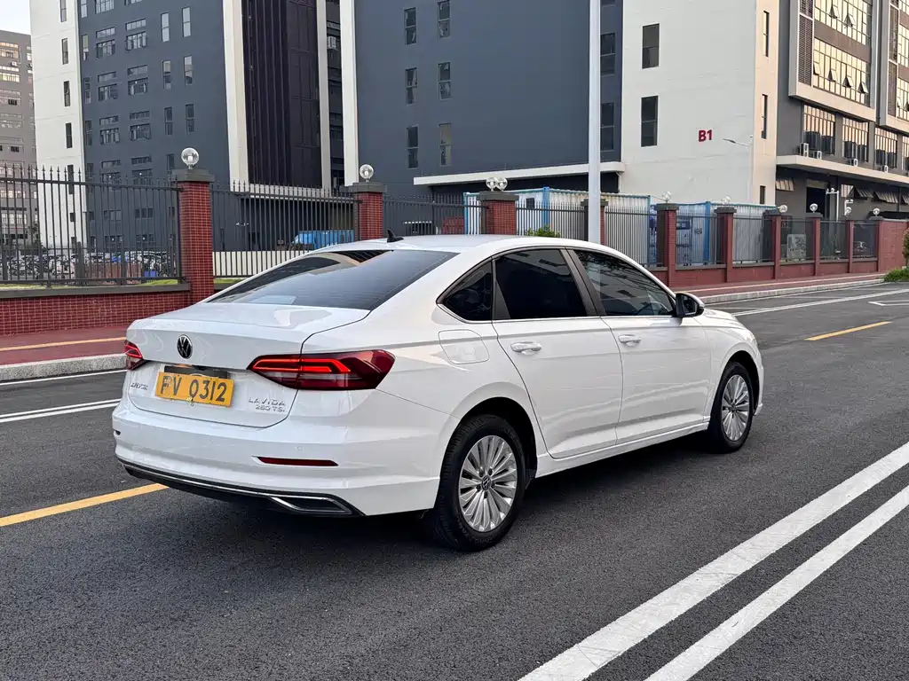 Volkswagen Lavida — миниатюра 4