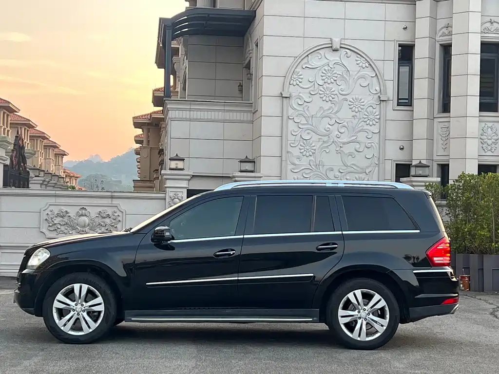 Mercedes-Benz GL-Class — миниатюра 7