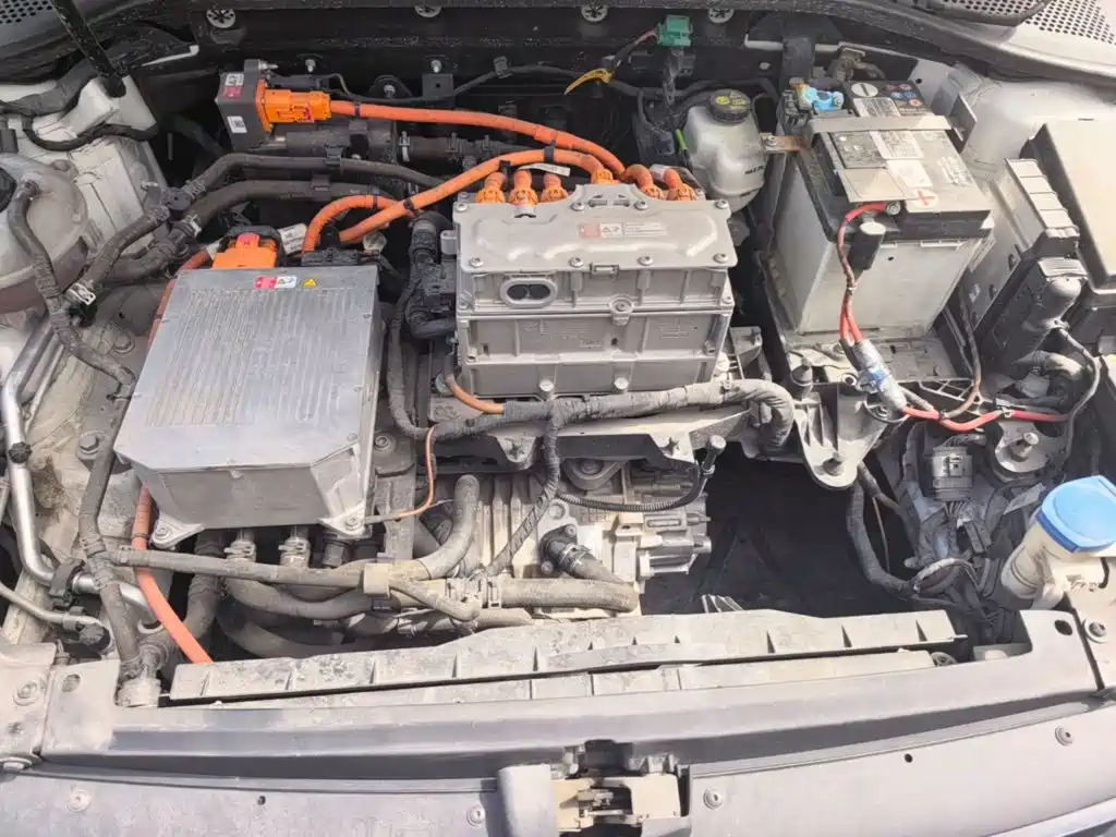 Volkswagen Golf EV — миниатюра 11