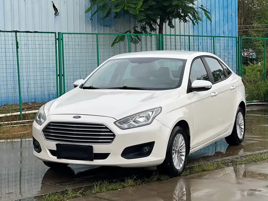 Ford Escort 2015