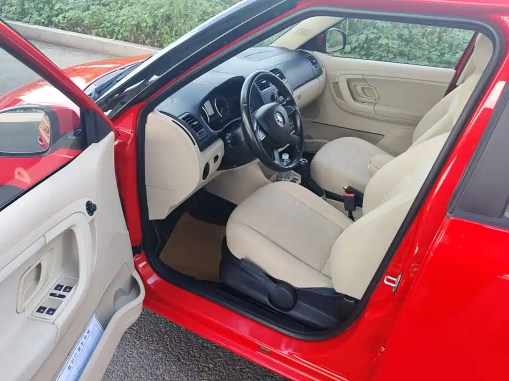 Skoda Fabia — миниатюра 16