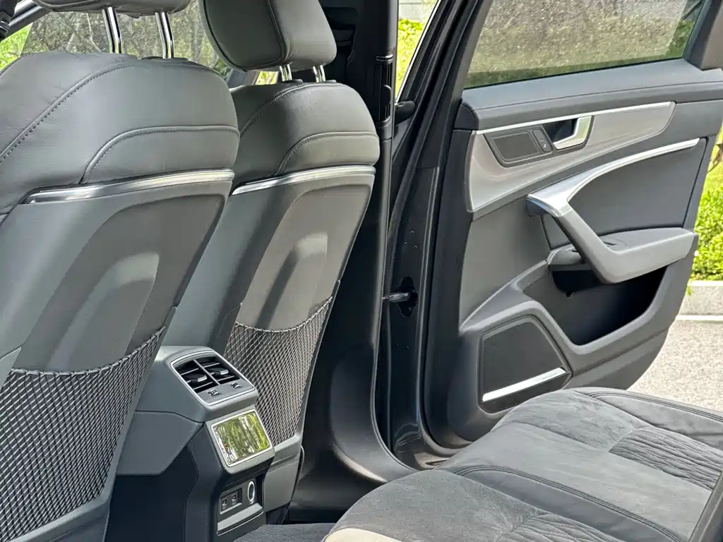 Audi A6L 2020 55 TFSI quattro Flagship