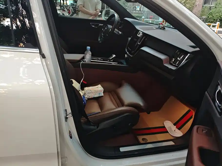 Volvo XC60 — миниатюра 8