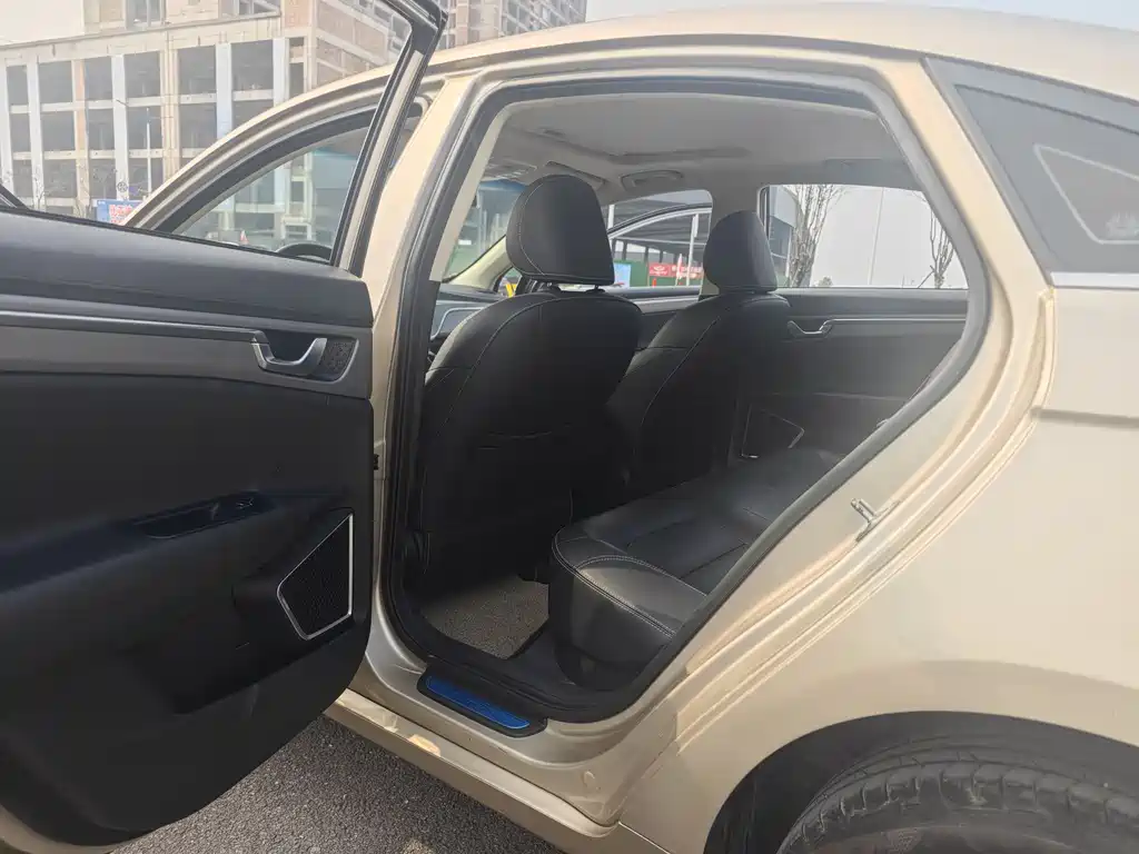 GEELY AUTOMOBILE EMGRAND GL