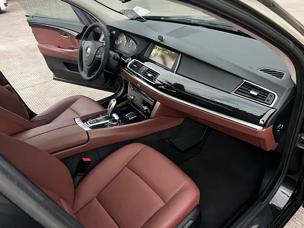BMW 5 Series GT — миниатюра 19