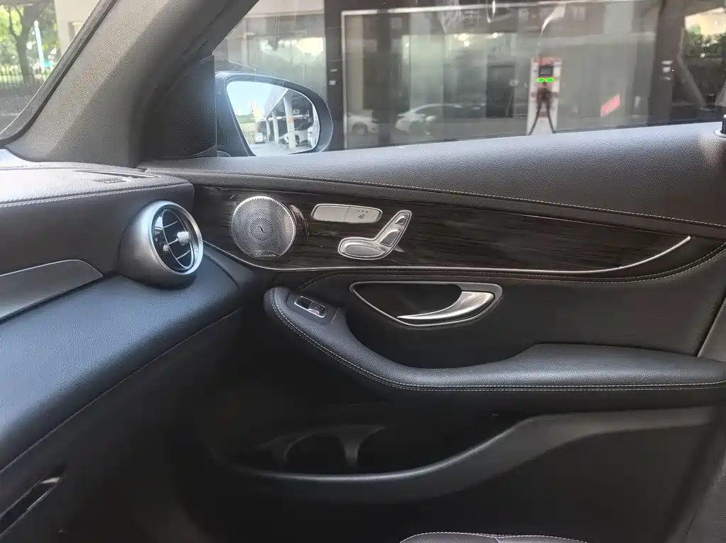 Mercedes-Benz GLC — миниатюра 15