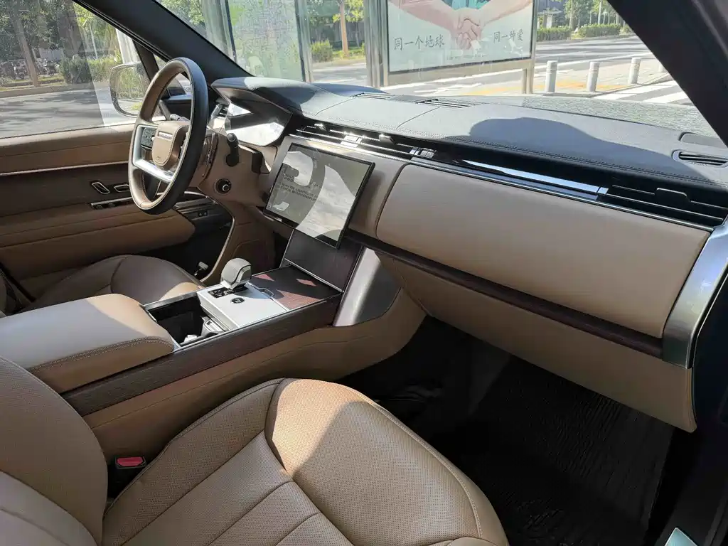 Land Rover Range Rover — миниатюра 8