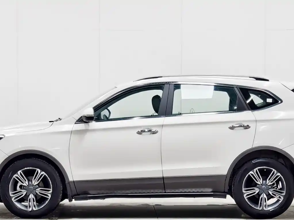 Changfeng CS10 2015 2.0T MT
