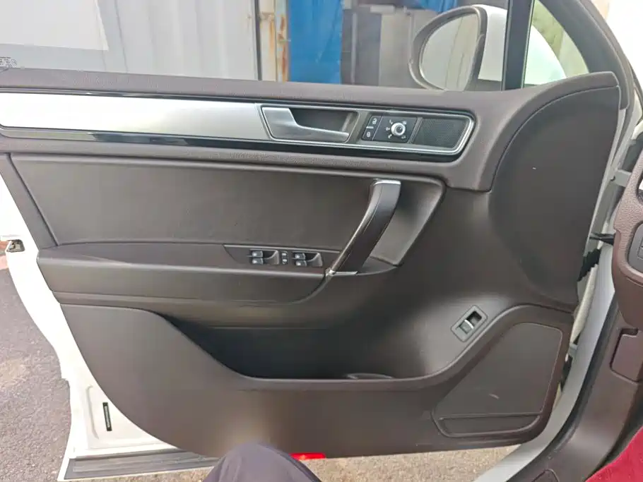 Volkswagen Touareg — миниатюра 7