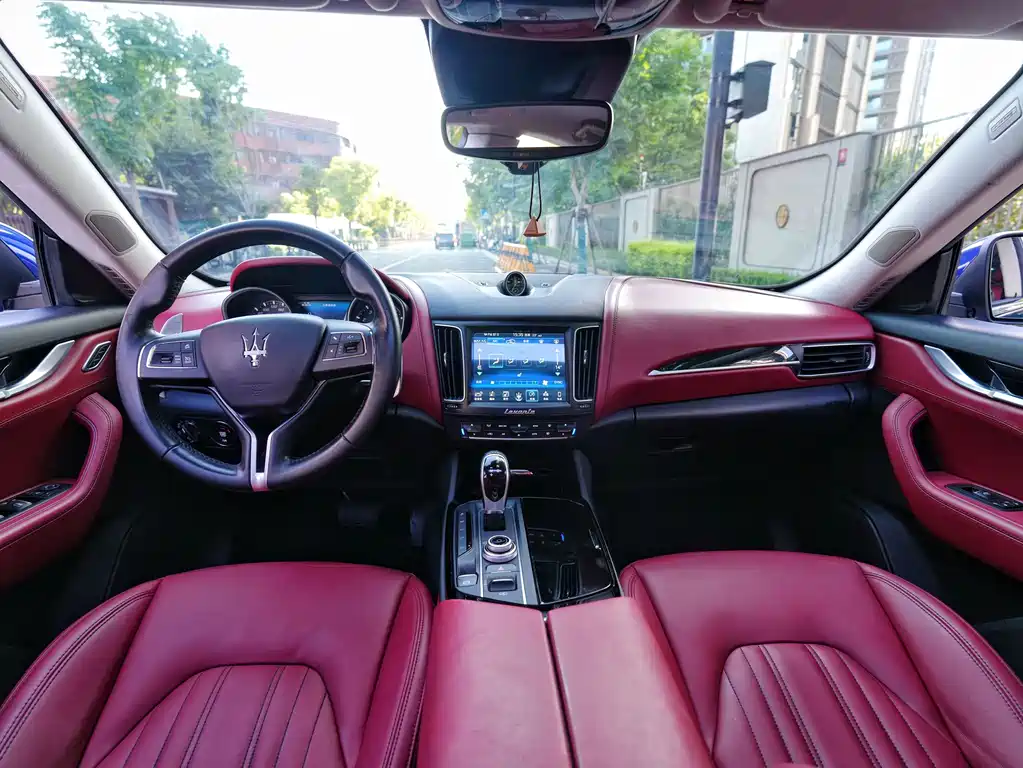 Maserati Levante — миниатюра 2