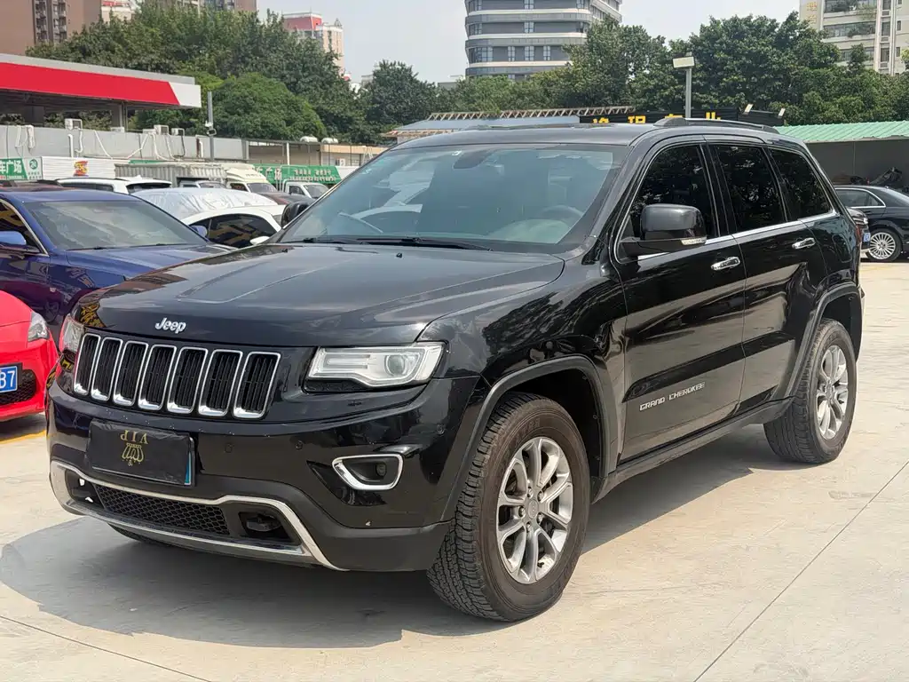 Jeep Grand Cherokee (Import) — миниатюра 3