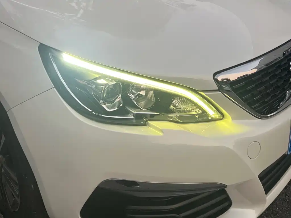 Peugeot 308 — миниатюра 7