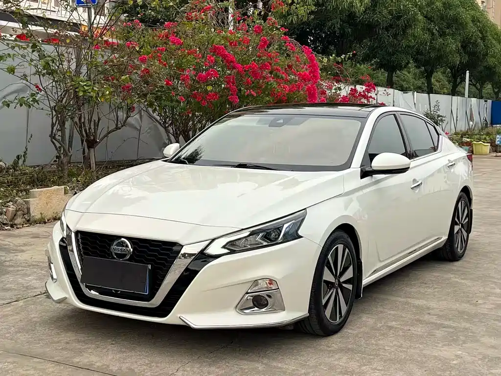 NISSAN TEANA