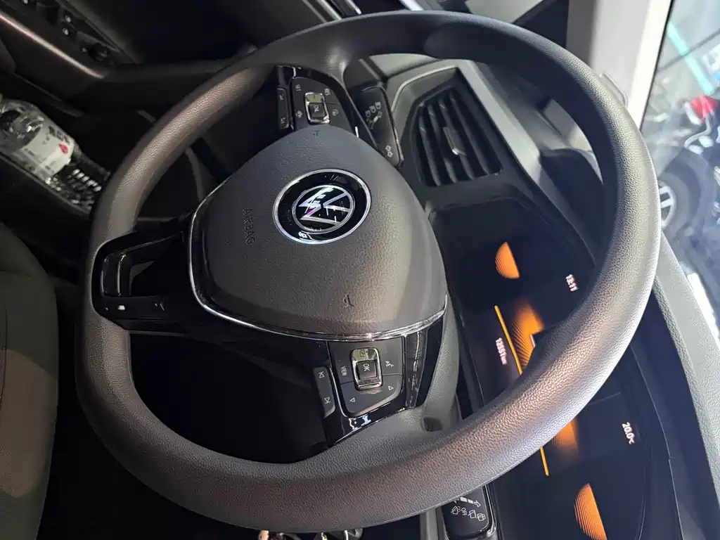 Volkswagen Polo — миниатюра 13