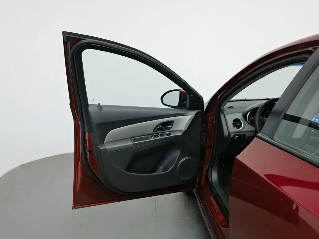 Chevrolet Cruze — миниатюра 8