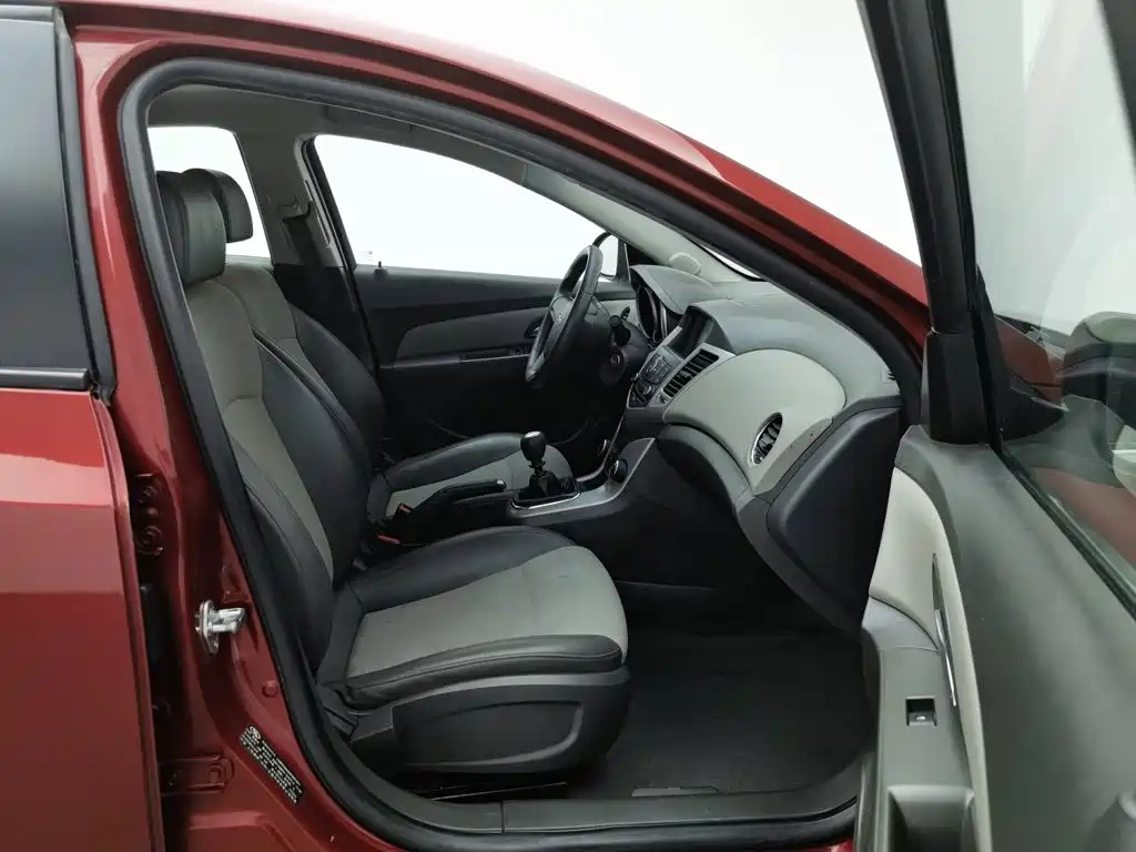Chevrolet Cruze — миниатюра 23